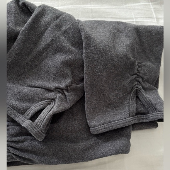 Lululemon Pant 6 Gray Mid-Calf Length Rutched Back - Picture 4 of 5